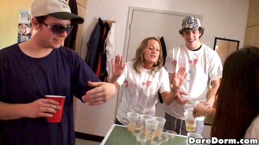 Daredorm Strip Pong